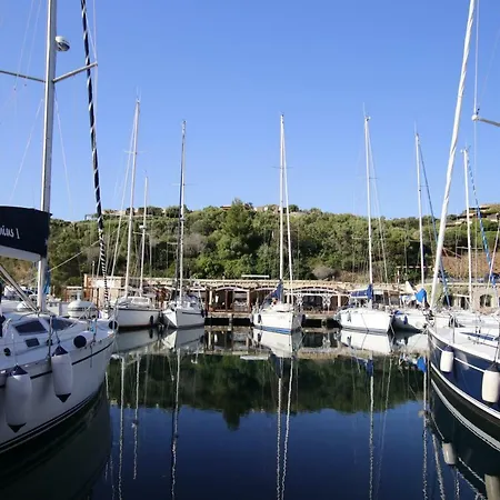 Marina Di Feriehus Portisco